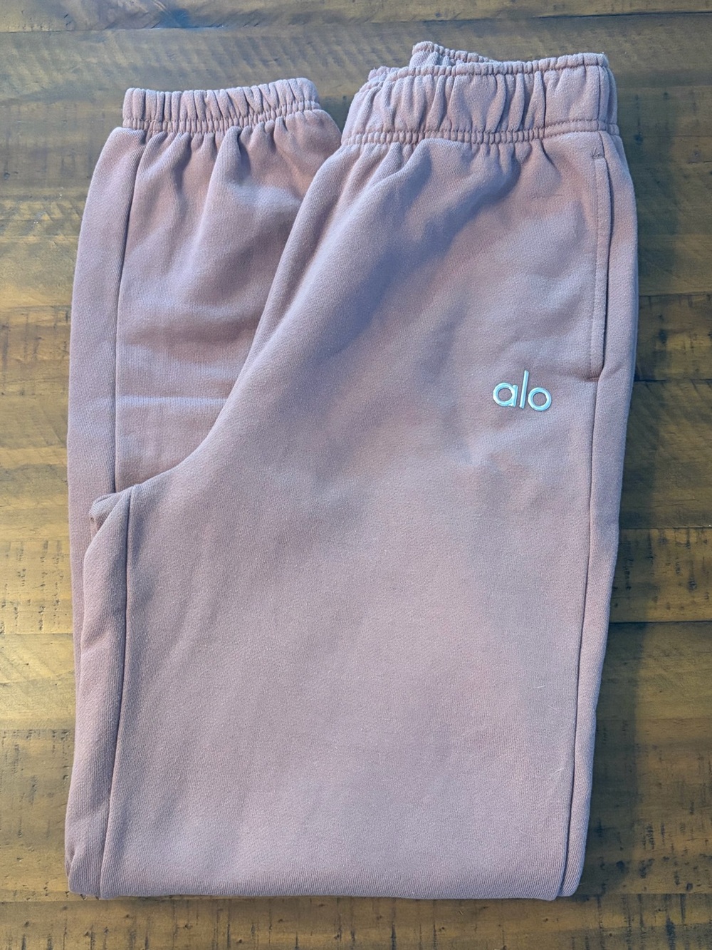 ALO Yoga Accolade Pink Sweatpants